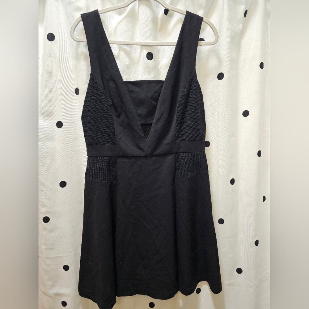 NWT 5 Twelve black sleeveless dress mesh‎ detail fit and flare 12 keyhole